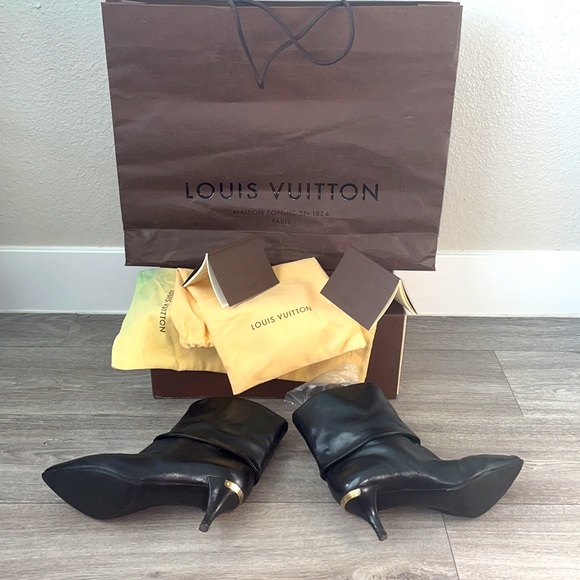 LouisVuitton booties, 3 inch heel with gold LV logo - Picture 7 of 11